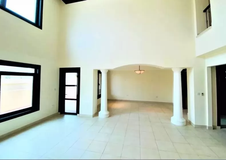 Residential Ready Property 4+maid Bedrooms S/F Townhouse  for rent in Al Sadd , Doha #10444 - 1  image 